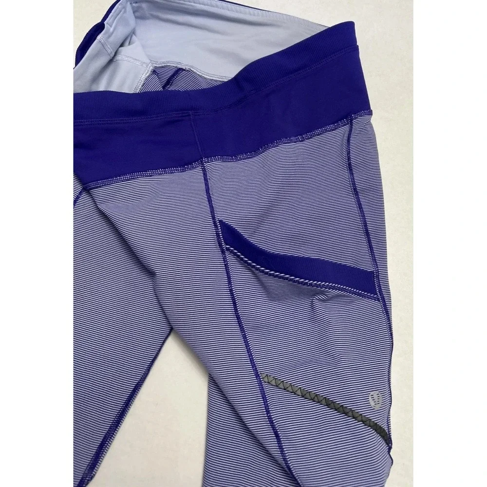 Lululemon Run For Fun Crop Bruised Berry Wee Stripe Sz 8 RARE Purple Pockets‎